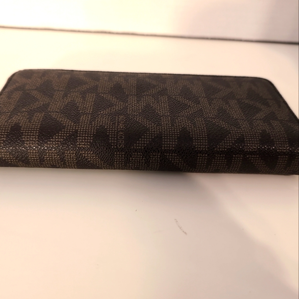 Michael Kors MK Logo Brown Gold Zip ‎ Clutch Continental Wallet - Picture 6 of 10